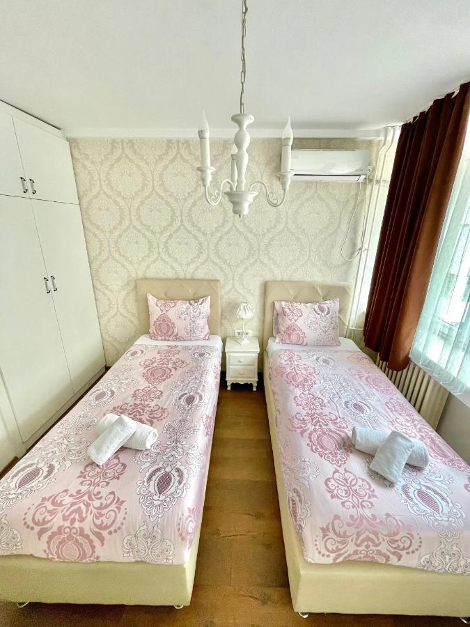 Mother Teresa Apartment Скопие Екстериор снимка